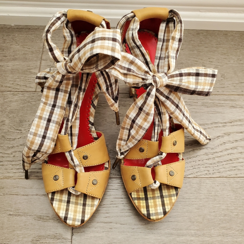Ben Sherman tan plaid platform sandals